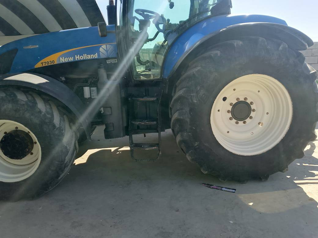 السلام عليكم مكينة نيوهولند حجم 3070 مكفولة خير من الله للأستفسار ‏‪***********‬‏
