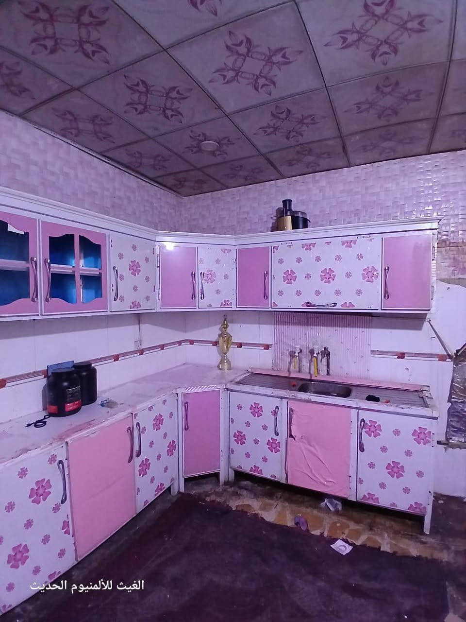 انواع الغراض المنزلية نجف حي الحسين خلف مطعم العزاءم مقابل هيئة الحج والعمره القديمه  ***********
