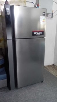 ثلاجه هيتاشي • 23قدم • مشتغله شهر