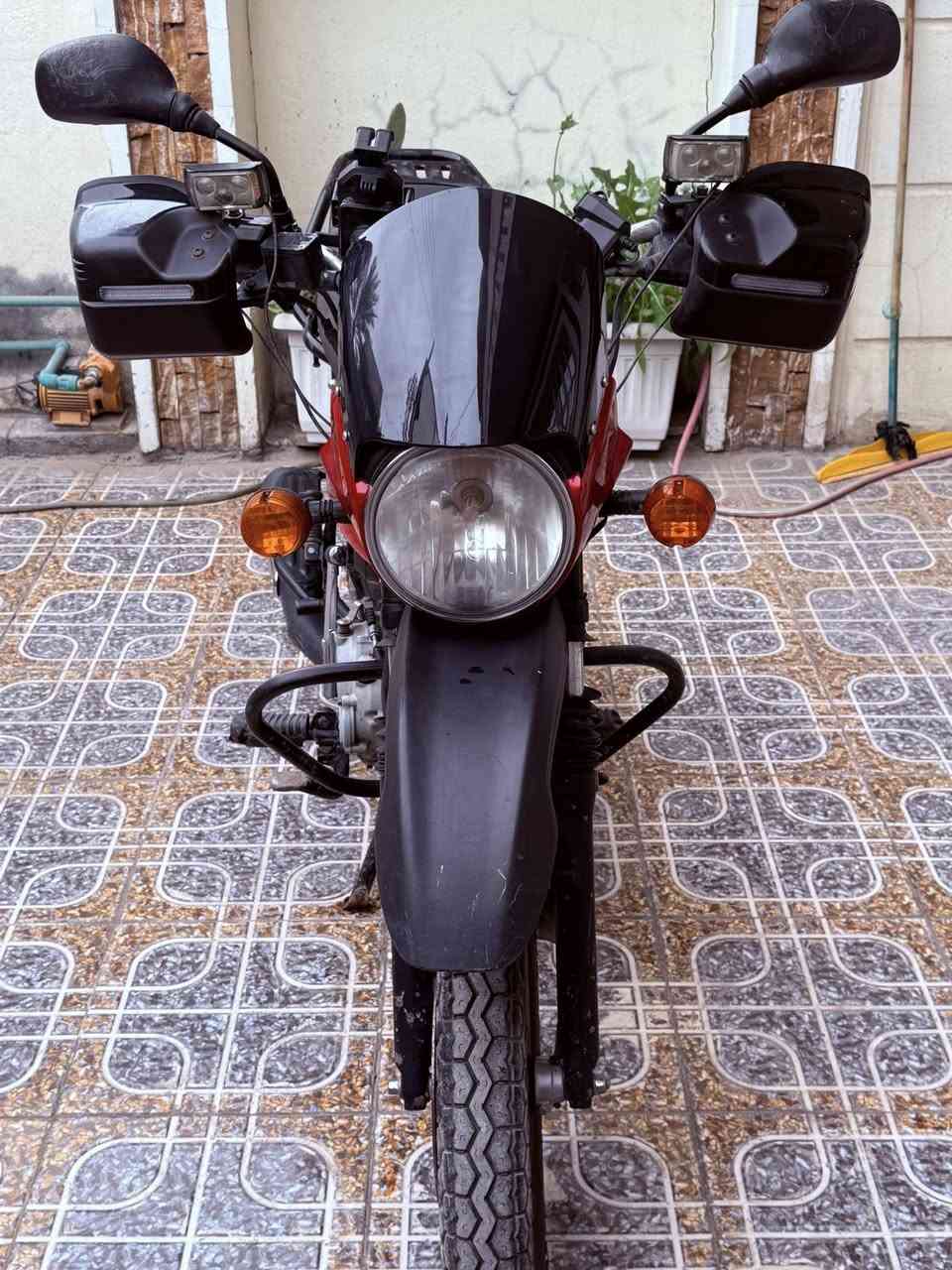 سلام عليكم 
بوكسر ٢٣ رقم انكليزي 
دراجه خير من الله علئ ايد من شركه اني نزلته 
جاهز من كلشي دراجه كبل اشتغل بيها 
عارضها مليونين و ١٠٠  وبيها مجال حك جيه


**إذا كنت صاحب هذا الإعلان وتريد حذفه لأي سبب، رجاءا أرسل رسالة إلى الدعم الفني**