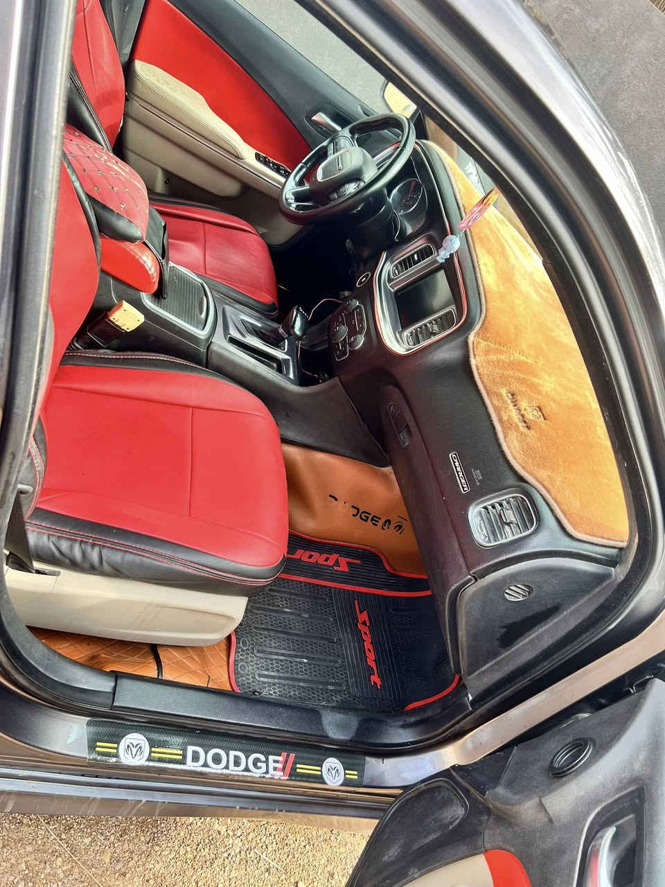 للبيع او مراوس 
جارجر 2015 (وارد أمريكي  )

محرك V6  3600

كير مكينه تبريد شرط 

حداديه 85 بالميه 

ماشية 225

رقم مثنى  تحويل مباشر

سنويه لل27

كشن سايق كهرباء

شاشة كبيرة +كامرة

لايت زنون 
السعر 155 وبيها مجال قليل 
المكان الرميثه الضوالم 
بصمه أبواب +تشغيل +تشغيل عن بعد 
سياره جاهزه ما نقصها شي 
تفاصيل خاص او ع رقم 
***********
