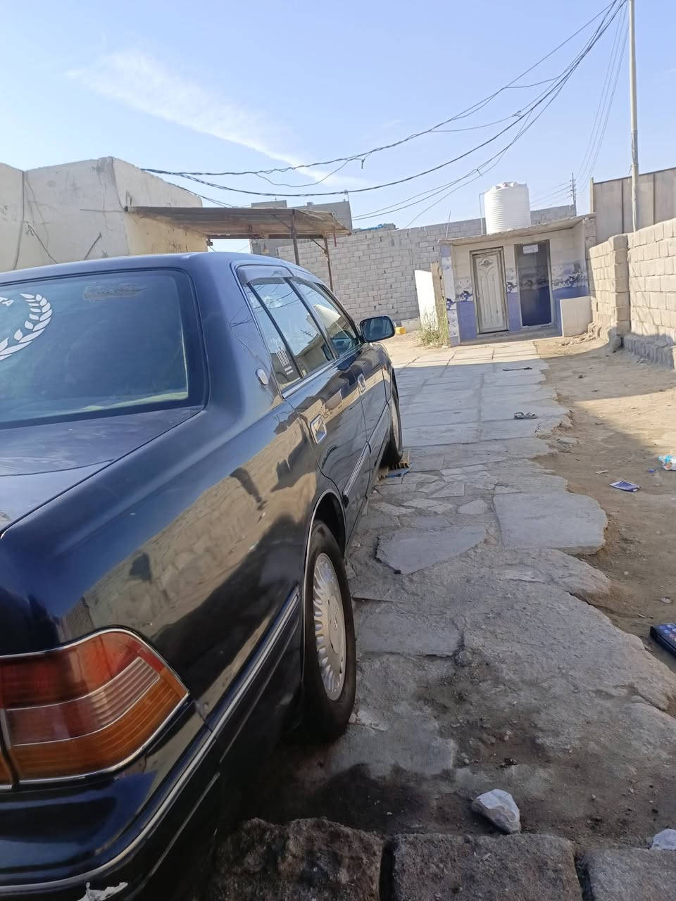 سلام عليكم سياره راس ثور تكم للبيع كفالة عامة بيهة بس صبغ بل تكم الوره قليل كلش اثر جراد سياره مكينه كير حداديه السياره نضيفه وحلوه مال جناي شاشه كامره وره مكاني البصره ابو الخصيب الصنكر السعر 100 وبيهة مجال قليل *********** هاذ الرقم بس علا الرصيد *********** وهاذ رقم بس واتساب
