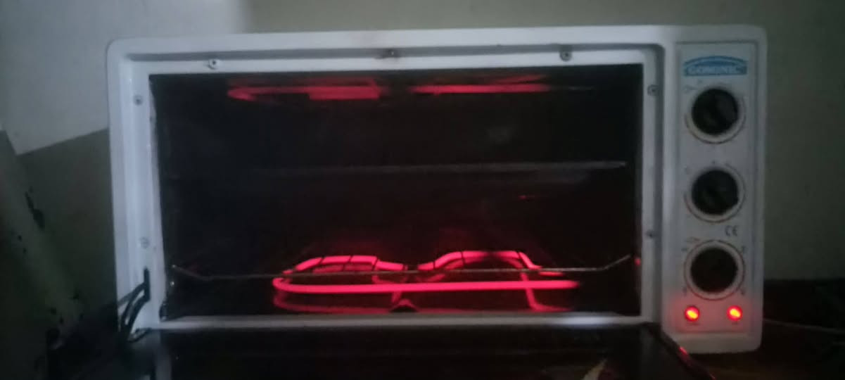 اوفن جوسنك حجم كبير نظيف وتشغيل فول السعر 30 قفل الاتصال عالرقم ***********
ويوجد خدمه توصيل
