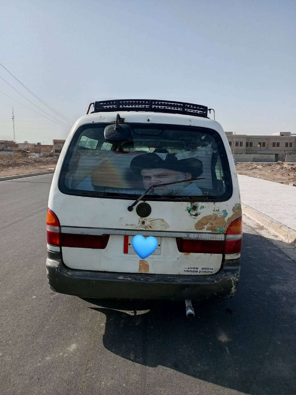 سلام عليكم للبيع بريجو موديل 1996 رقم بغداد الماني مكينه كير اكسن مكفولات تخم تاير صدر نضيف شواصي حلوات دواخله نضاف سياره جاهزه سعر 35 وبيه مجال مكان ديالى للستفسار اتصل ***********
