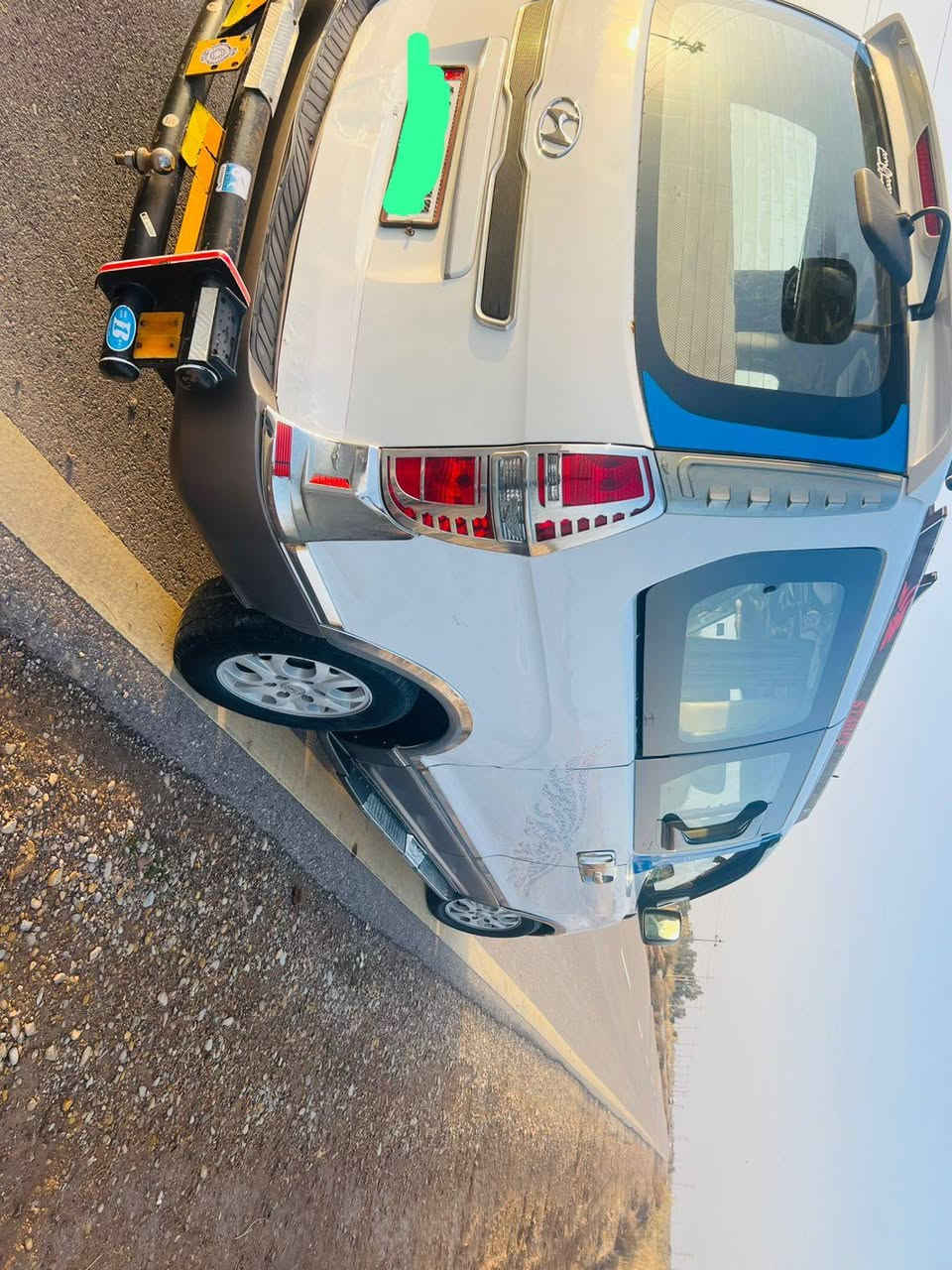 ستاركس موديل ٢٠١٦ مفتوح محور مسكر سبلين رقم بصره  جديد مصفره هيئه وغرامات وضريبه السياره بسمي
مكينه كير حداديه دواخل تبريد  مكفول البدي صبغ جاملغ خلفي وجاملغ أمامي وقبق جنطه شواصي الغود خيس ماكو جاهزه وخير من الله كل نقص ما بيها هزه جديده 
مكنها ميسان  
السعر ١٨٢ وبيها حق الجيه 
اي ستفسار الاتصال على ***********او ***********
