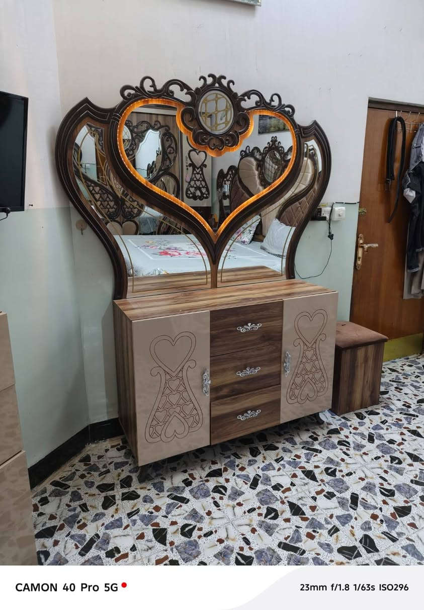 غرفه نوم تركيه بعده جديده
عنواني أطراف شعله 
سعر 900
رقم ***********
