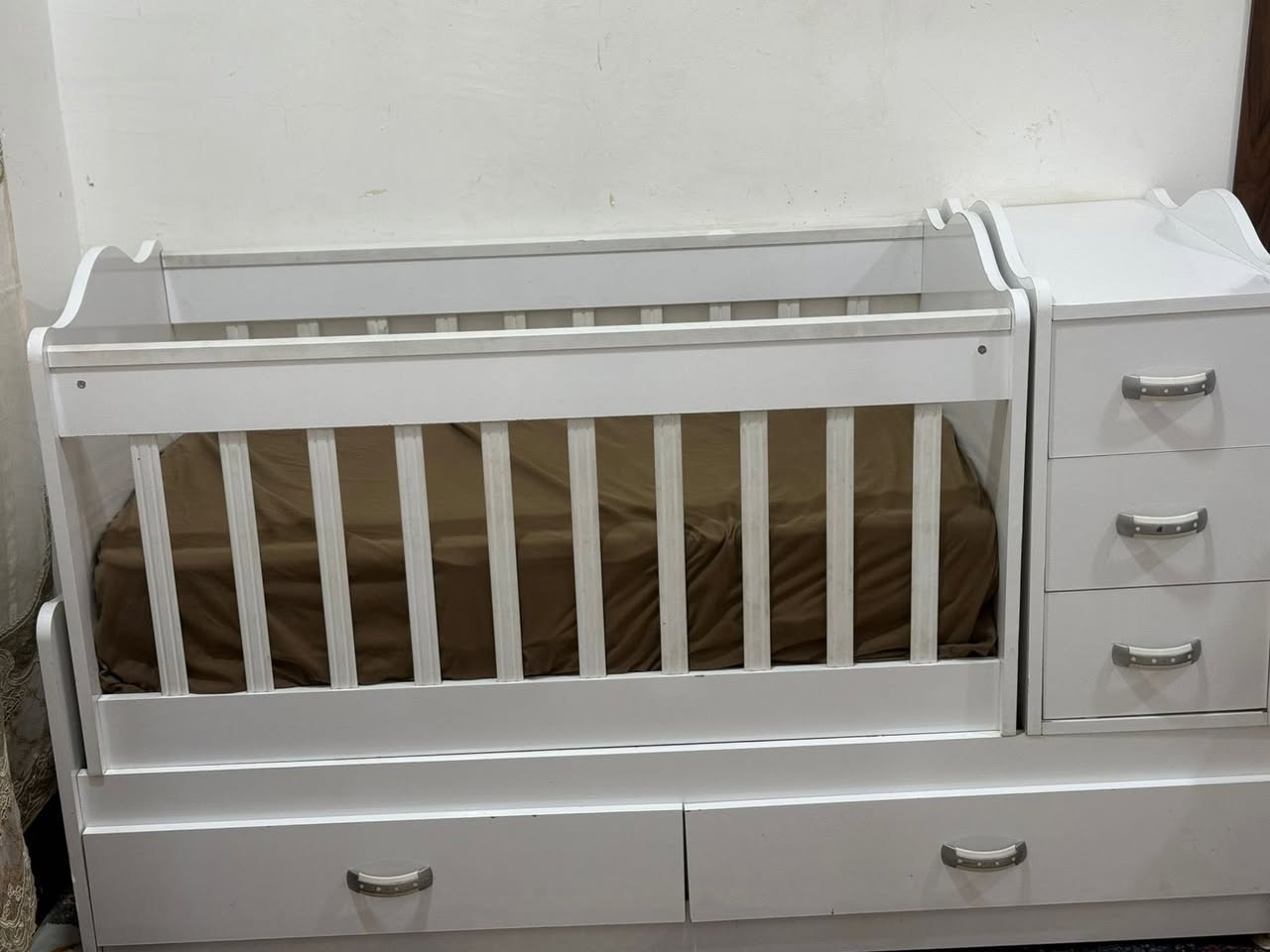 كاروكً مانستخدم للبيع السعر 150 ثقيل درجه اولى ثلاث مجرات
***********
