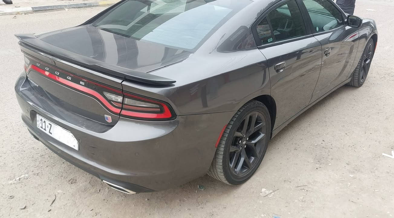 للبيع دوج جارجر 2023 لاست كول النداء الاخير 
رقم بغداد بأسمي 
السياره بدون شخط عدا هذا شوي بالجاملخ الخلفي على كده صلحته دكيته بارد بس معجبني صلحت على كده وصبغت بي ربع الجاملخ 
ماشيه 40الف 
شاشه كليره كاربلي 
ويل بلاك توب 20 
محرك 3600 تو ويل 
سبايدر خلفي 
زنون بلادي 
سياره كلها على وضع الشركه مملعوب بيها 
حساسات خلفيه 
سياره مال بيت استخدام شخصي اي نقص مابيها 
السعر ب270 وبيها مجال 

الهاتف ***********
