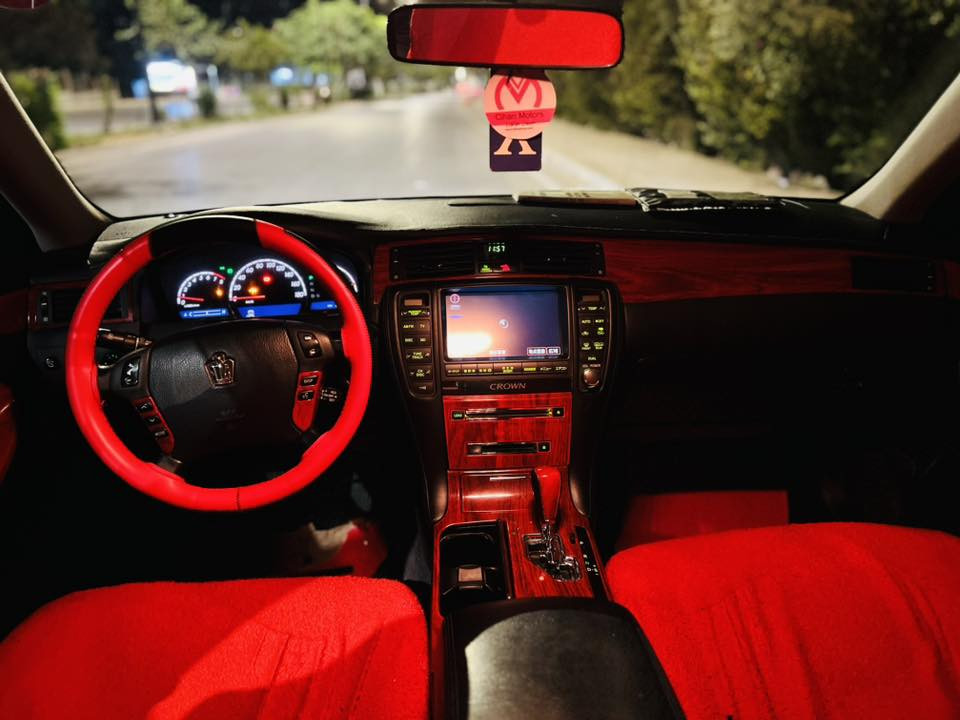 مـاشەڵـا شـاهـیـنـە سـاق 2007
مـەکـیـنـە بـچـووک گـێـڕ گـەورە کـامـل مـەسـرەف 2 سـاڵـە لای خۆمـە یـەک دەسە سەیارەکە بۆ یەک ٢٥٠ مەگەڕێ چوار تایەو ویلی لۆکم بۆ کڕیوە 450 دۆلارم پێ داوە عەتەری مارسیدز پاتری تازە پۆڵشو حومام کراوە  110 گڵا لەسەرمە 
شوێن دەربەندیخان
سعر:93 گڵاو مەجالێکی کەم
2 پارچەی بۆیاخی یابانە
ژ.م:***********
سڵاید جلد ئاوێنە ئیشارەت
