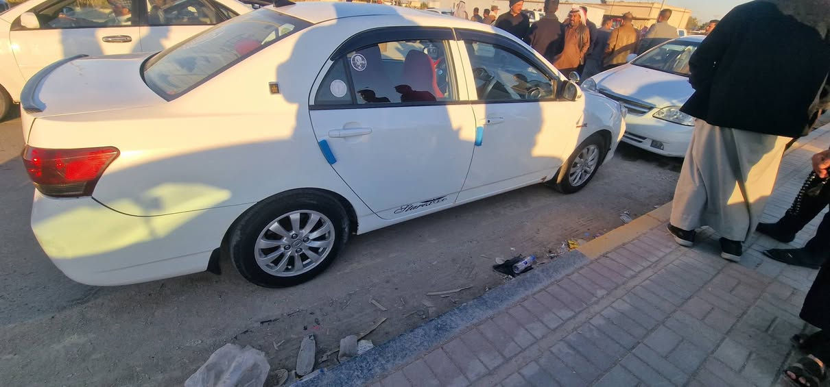 بي واي دي ١٦ رقم دولي مثنى سنوية جديدة هزه سيارة جديده كارتون بعدهه كلشي شغال بصمه كير اوتو فتحة سقف شغاله حساسات ٦شغالات خلفي
وامامي ومري بيهه حساسات ترحيب. شاشه كاميرا 
 اشارير بالمري مكينه وكير شرط بالكارتون السياره مابيهه لاخياس ولازنحار ابد.تحويل بنفس اليوم
السعر 65 بيهه مجال
***********
***********
