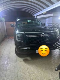 نيسان باترول بلاتينيوم 2026  داخل احمر  ماشية 6000  بغداد  السعر 120 م...