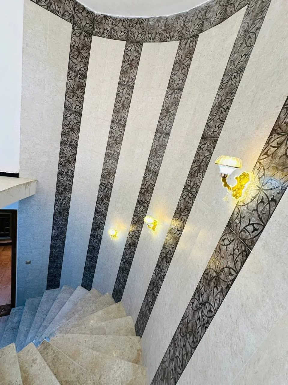 ✨دار للبــيـع ✨
الـمـساحــه : 200م 
*******************
الــمـوقــع : زوير تقسيم حسين رضا الثاني 
الــواجـٰــهــه : 10م
النزال :20
عرض الشارع :10م تبليط 
 الــتـفـاصــيل : يتكون من طابق واحد 2 غرف نوم واستقبال ومطبخ وكلدور ومجمع صحي 
*********************
نــــوع الـعـقـار :طابو زراعي سند ٢٥ 
 الـســعـر- خاص 🔥
*********************
(شــركــة #حــافــظ للأسـتـثـمار الـعـقـاري)مـوقـعـنا : بـابـل شـارع 60 - مـجـاور كـافـتريـا سـيف بـقلي نـستـقـبل جـمـيع الـعروض الـعـقاريـه ↪️بـيع -شـراء - تـعـقيب - إجـازة بـناء - إفـراز- رهـن
 **********************
للأسـتفـسار او الأتـصـال ↪️
📞 ***********
📞***********
