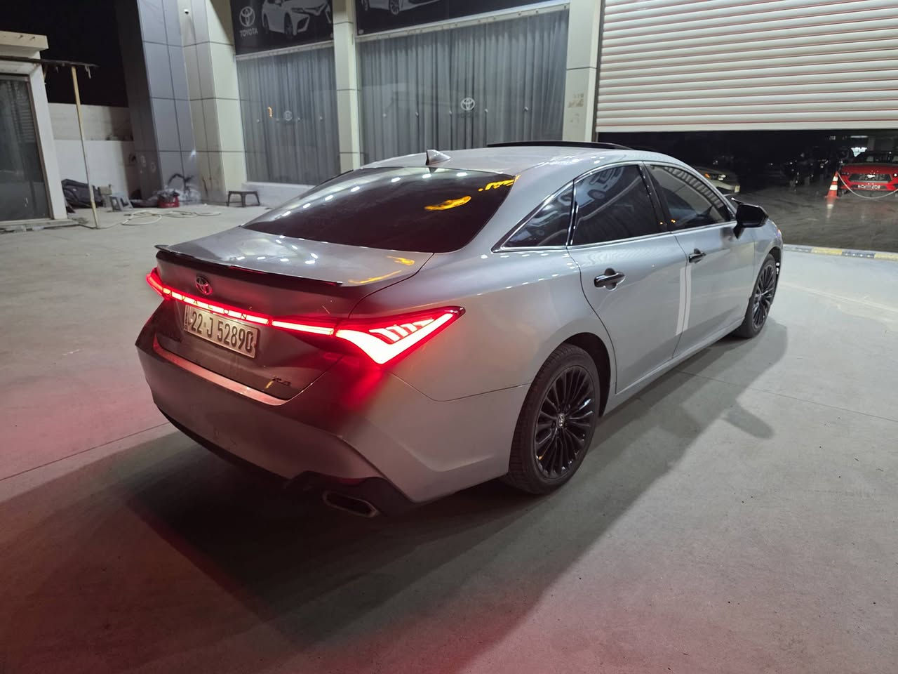 فرۆشتن و گۆڕینەوە
Toyota Avalon XLE 2019 
93.000 ✅    
تۆیۆتا ئــەڤـەلــۆن 
مۆدێــل 2019 

مواصــفـات امريكي  
  
بونيد و جاملغي بوياغه و شانصي به شه رت 
بەصمە و سڵایت،
ناو ره ش کوشن جلد شاشە و كاره با و هيتر 
و کامێرا
دوو کوشن کارەبا و هیتەر  
و خەتی جادە ڕاداری ئاوێنە ناوچەی کوێر،
حاسەی پێش و دوا بیلاد 
لایت لید و زینۆ و ئۆتۆ ...
زۆر مواصفاتی تر
گێڕ و مەکینە بەشەرت سەنەوی و ژینگە و ڕەقم تازە

تەحویل غرامە  هەمووی بەشەرت 

نرخ 218$ و مجال 

***********
***********
----------‐---------------------------------------------
للبيع او المراوسسسس 

Toyota Avalon XLE 2019 /2
ماشية  93.000 ✅    
تۆیۆتا ئــەڤـەلــۆن 
موديــل 2019 

مواصفات امريكية و  

بونيد و جاملغ صبغ و شانصي ابشرط

بصمة و
صلايد و 
و حاسات و 
كاميرا 
كوشن كهرباي و كشن هيتر و 
رادار مراة
و لايتات بلاد ليد 
و هوايا موصفات 

كير و محرك و تحويل ابشرط 

سعر : 218$ مجال بسيط 

***********7
***********
