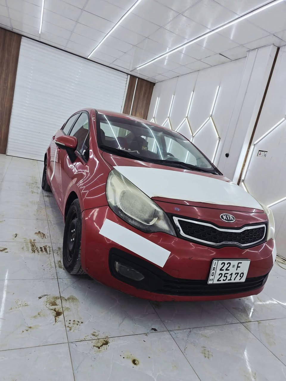 كيا ريو وارد خليجي 2012.
-السياره منظومه غاز 

▪️ الحالة: بدون حادث 

 السونار مرفق  

- محرك 1600 (دوش – قطرتين)

- تحكم ستيرن

- مرايات شفط

- إشارات مرايات

- حساس خلفي 

- فول عدا البصمه والفتحه

-بلوتوث اوكس منفذ شحن

-تجوه وسطيه بلاديه 

- اربع جام كهرباء +نضام ايكو 

-حداديه جديده  

-تبريد ثلج+تدفئه شغال

▪️ العداد: 140

▪️ الرقم: اربيل دولي كامل وباسمي

▪️ السنوية: غير منتهية الصلاحية

▪️ الوارد: خليجي

 السعر: 95 وقابل للتفاوض البسيط 

📞 للاتصال والاستفسار: خاص أو واتساب. 

***********

