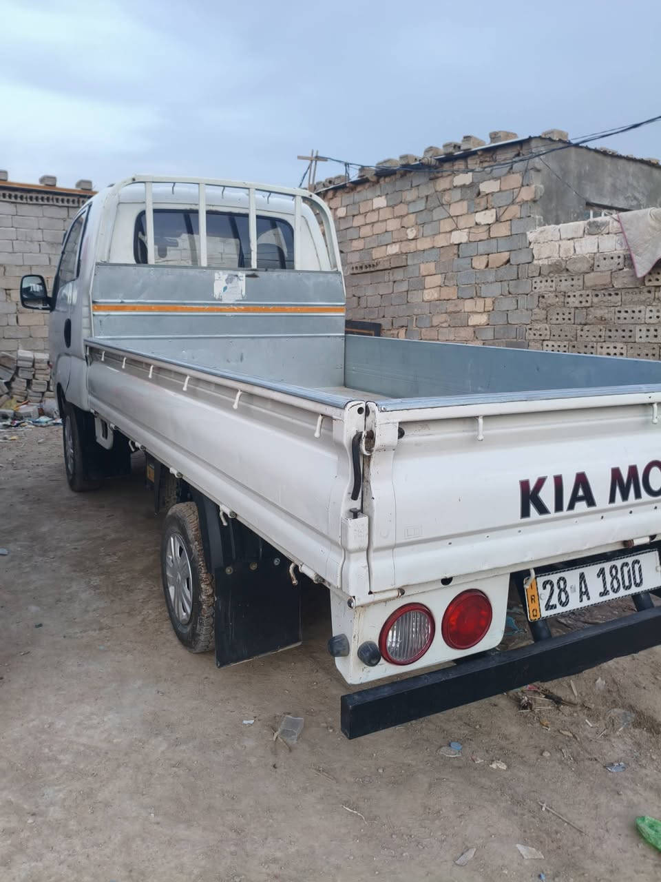 السلام عليكم كيا بنكو مديل 2008  محرك 3000 اكسن وكير ومكينه كفاله حداديه تخم تاير كهربائيات كلهه شغاله ماذب عليهه ربع سياره نضيفه وسنويه ل 2030 ب اسمي تحويل مباشر  سياره مكفوله عام
سعر 87 بيهه مجال  عنوان كربلاء ***********
