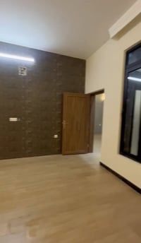 شقه ارضيه 3غرف • زيونة محله 714 • 200م