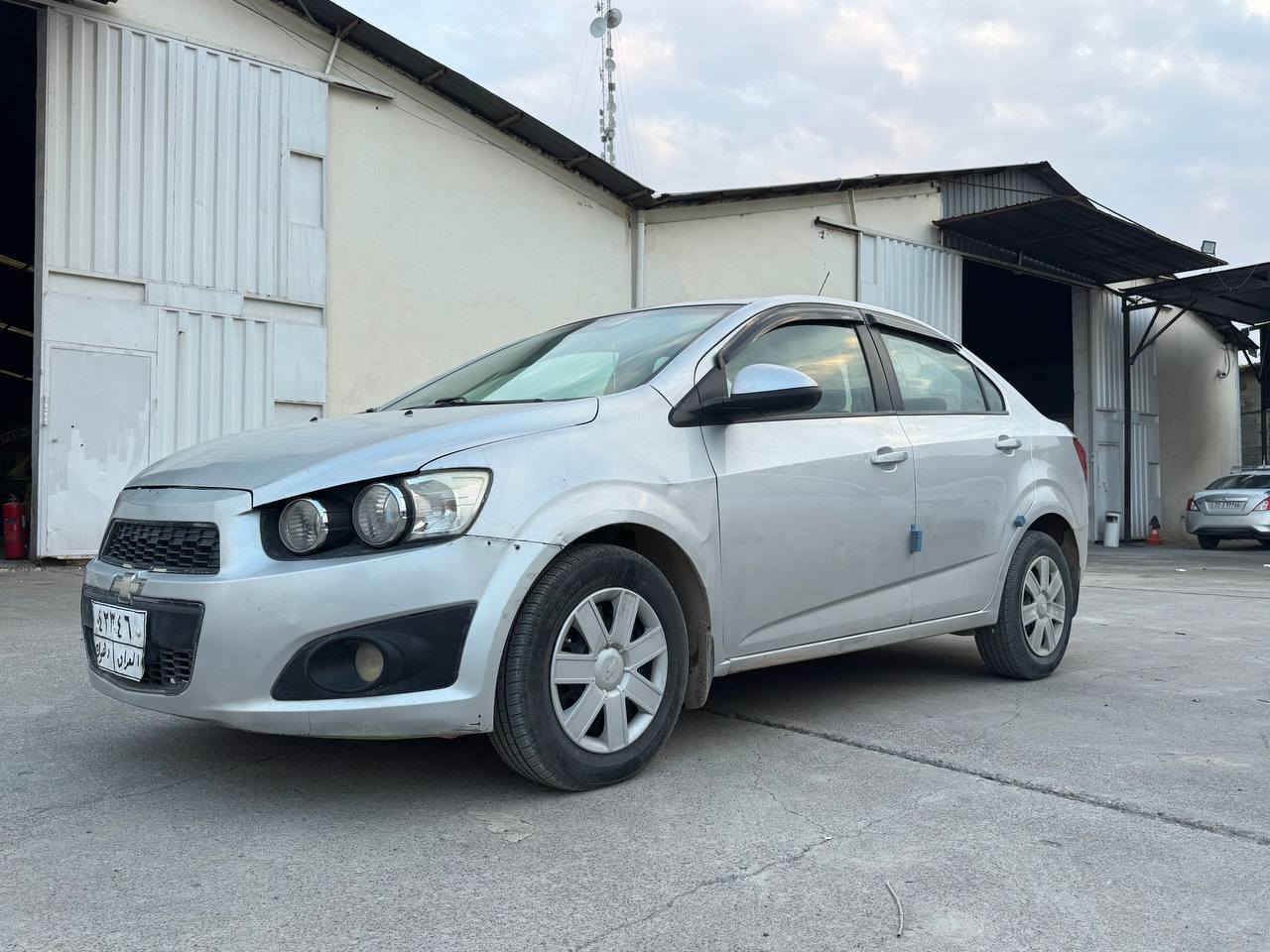 شۆفرلێت سۆنیک 2012
سەیارە پێش وپشتی کەپسه 
مەکینەی نوێی ئۆرپی لەسەرە 
5 پارچه بۆێاغی هەیە بۆ جوانی سەیارە بێ لێدرانه بێ چەکوچ 
سەنەوی بەسەر چووە 18 گەڵا غەرامەی لەسەره وەکالەی بەناوی خۆمانه 
4 تایەی نوێیه 
داوای 47 گەڵا دەکەین بێجگه لە غەرامەکەی و مەجالێکی برایانەی تێدایە
عربي 

شوفرليت سونيك موديل 2012
محرك جديد أوربي 
السيارة ما بيها اي ظربة امامي وخلفي كبس 
السيارة نظيفة داخل وخارج 
بيها فقط صبغ 5 قطع جمالية 
السيارة رقمها دهوك عليها غرامة  18 ورقة 
طالبين عليها 47 ورقة  صافي وبيها مجال شوية
 واتساب وفايبر 
0751 768 6462 أربيل, العراق
