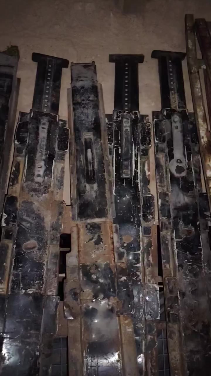 سلام عليكم
محجر عدد 8 ودنك اشمتز عدد 6مخلف كامل 
لبيع لاستفسار ***********
