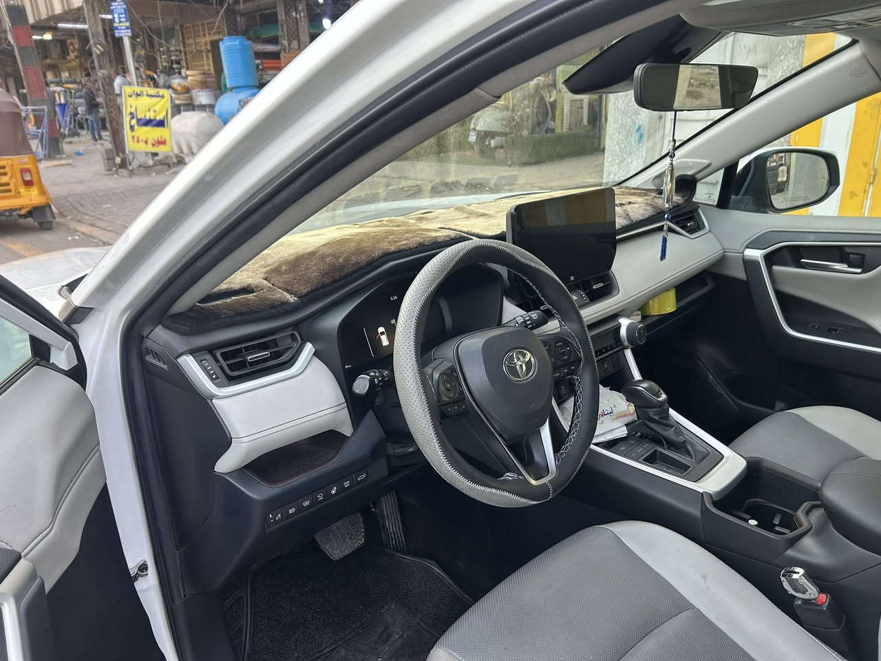 راف فور 2023 ليمتد اعلى مواصفات فول الفول بانزين فقط
كامرات 360 درجة انظمة قيادة 3 باب جنطة كهرباء فتحة سقف وهواية مواصفات بعد 

وارد أمريكي بيها بارد بالجنطة بالعراق انطخت +حادث امريكا موجود بالسونار كل التفاصيل سيارة ماشية 40 الف كيلو 

مكانها بغداد 

السعر 245 ورقة بيها مجال بسيط بعد المعاينة 

للاستفسار : ***********
