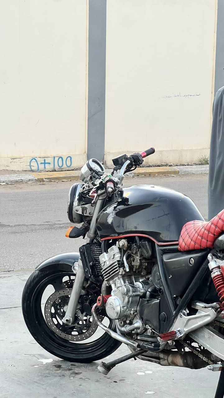 السلام عليكم
‏CB4 جيل اول 16 ولف بدون اوراق 
للبيع مستعجل ع بيعتهاا 
الدراجة كاملة من كلشي نقصهاا بس العدادات واحد منهن مكسور شغاله نكره صلف بيهاا بس صوت تفيلس والباقي مكفوول سعرهاا ( مليون و 100) وبيهاا مجال قليل 
مكاني الانبار قضاء عامرية الصمود 
***********
