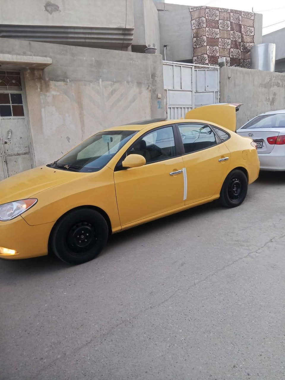 السلام عليكم 
الانترا امريكي  تاكسي 2009 محرك 20 محرك وكير شرط كلها كود واحد ماعده البنيد شرط التحويل السياره بيها معجون بدون دواخل شرط التحويل السعر اتصال الرقم 
***********
