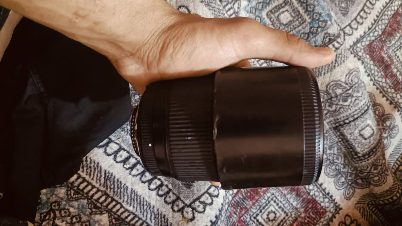 عدسة70-300نظافه كدام عليك اريده مراوس بعدسته 1.4لو1.8لعنده يجي خاص مكاني السماوه


**إذا كنت صاحب هذا الإعلان وتريد حذفه لأي سبب، رجاءا أرسل رسالة إلى الدعم الفني**