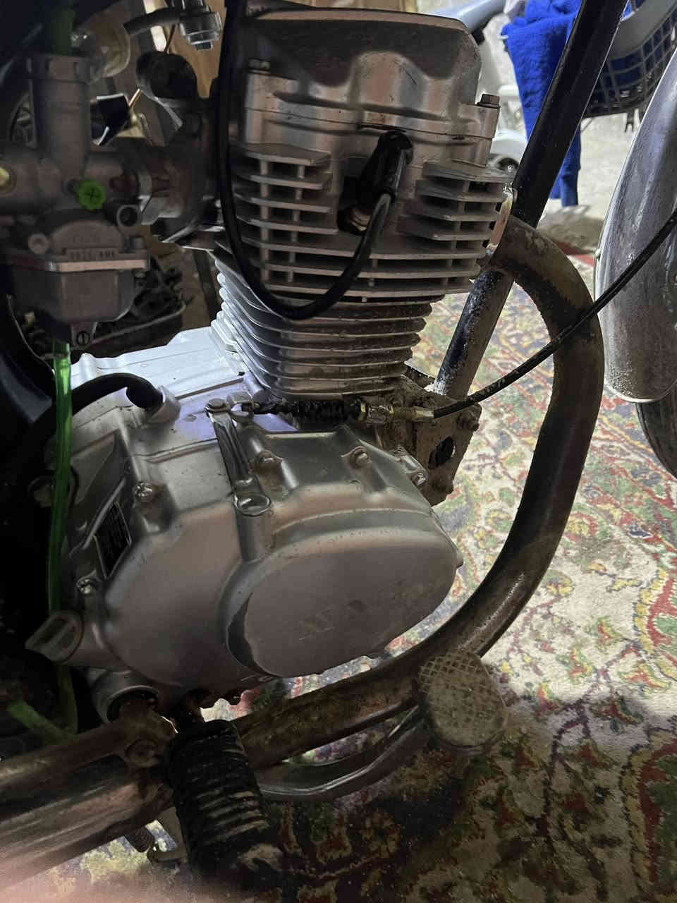 سلام عليكم دراجة للبيع دراجة نظيفة السعر 325 المكان بصره 5￼ميل *********** ￼
