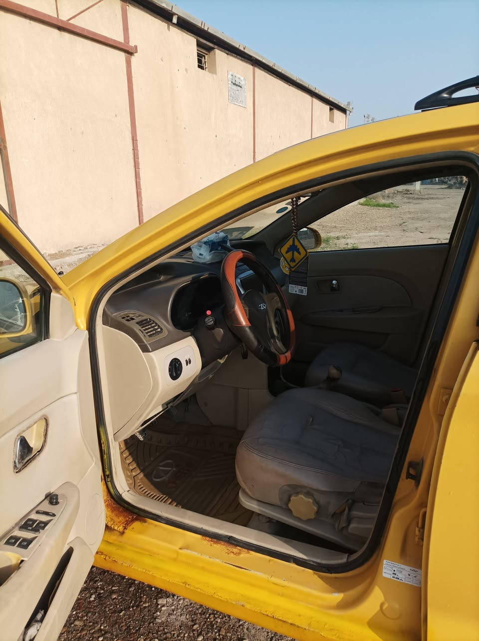 شيري 13 باسمي رقم دولي جاهزه كير محرك تبريد تاير حداده مصفره هيئه غرامات السعر 25 وبيها مجال اتصال *********** مكانها بصره
