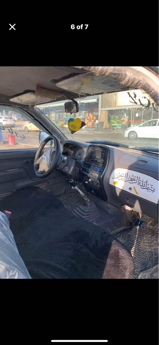 پیکاب نیسان ٢٠٠١تەبرید و پاوەر ***********

پەک چەمەلەخی بۆیاخە لەگەڵ یەک بست لە دەرگای سەکنی وردە و مردەی هەیە 

بە شەرتی گێر و مەکینە و هەموو شتێکی ناو و داژبڵ و کاملی زۆر بە تازەی ماوەتەوە سەیارەکە بێ تەقە و ڕەقە و توند و تۆڵە 

ئارم پلاستیکی سلێمانیە 

بەس واتس ئەپ و ڤایبەرم ئیش ئەکا

*********** السليمانية, العراق
