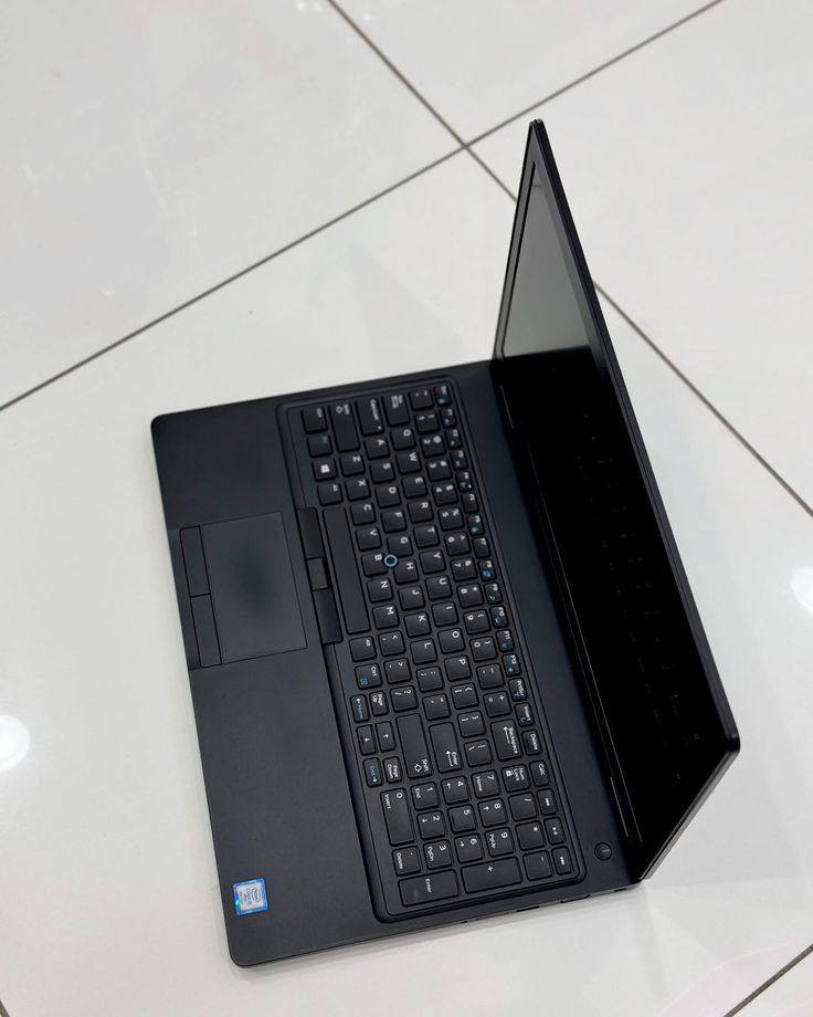 🚨 أكبر وجبة لابتوبات DELL "بحالة الوكالة" وصلت! النظافة 99% والملحقات مجاناً! 💻🎒🔥
تعبت من التدوير وتريد لابتوب مضمون؟ سواء كنت طالب جامعة، مهندس مدني أو معماري، مصمم، أو صاحب شركة ومحل.. وفرنا لك أقوى تشكيلة لابتوبات من العملاق Dell تناسب كل الاحتياجات وكل الميزانيات!
⚠️ ملاحظة تهمك: كل الأجهزة وارد أوروبي/أمريكي بنسبة نظافة خيالية (97% - 99%) يعني كأنما جاي تفتح الجهاز من كارتونته، ومفحوصة قطعة قطعة مع الضمان.
🎁 الهدايا والملحقات ويا كل جهاز مجاناً:
(حقيبة لابتوب مميزة + ماوس + الشاحن الأصلي للجهاز).. يعني تستلم وتشتغل فوراً بدون ما تصرف دينار إضافي! 😉

👇 تصفح الصور واختار الوحش اللي يناسب شغلك وميزانيتك:
🔍 تفاصيل الأجهزة المتوفرة بالصور:


**إذا كنت صاحب هذا الإعلان وتريد حذفه لأي سبب، رجاءا أرسل رسالة إلى الدعم الفني**