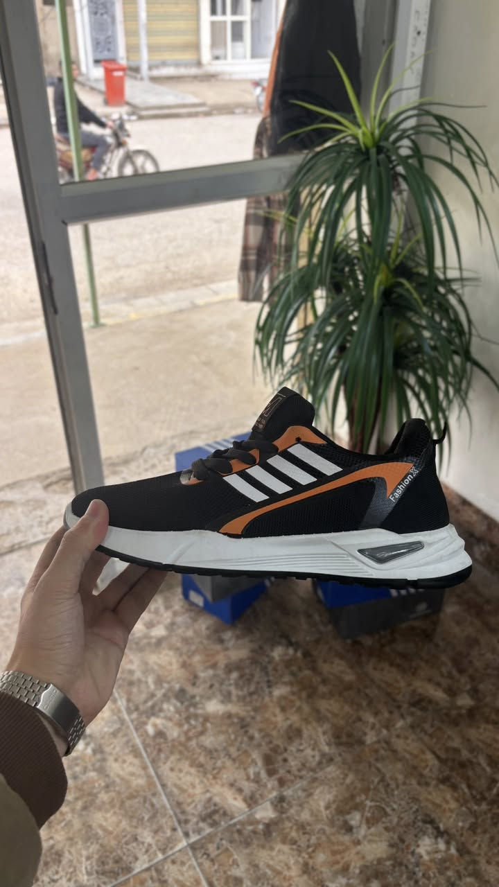 حذاء رياضي خفيف جداً مفيد للتمارين والركض دبانه طبي قياس 43 شرط النظافة 100‎%‎ 

متوفر توصيل سريع لكل المحافظات 🚚
‎📞 للاستفسار: ***********
جودة ✦ ذوق ✦ أسعار تنافسية
