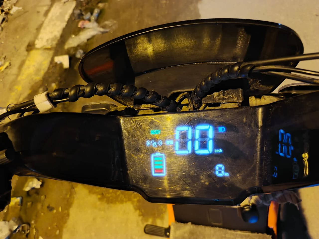 دراجة شحن لبيع حجم ١٦خمس بطاريات مال شركة مكاني نجف حي العسكري للتواصل معه هذا الرقم ***********
