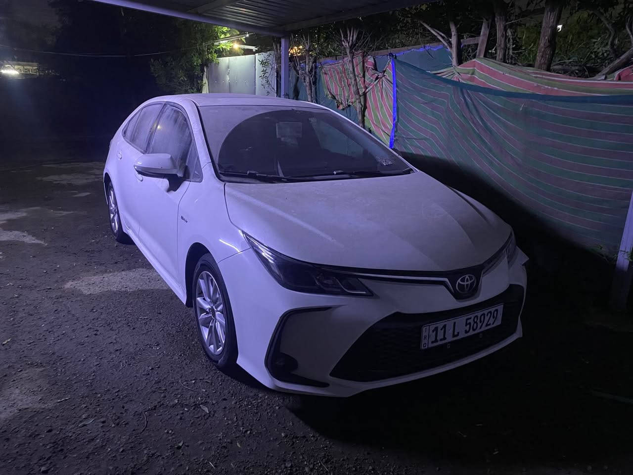 السلام عليكم كورلا هايبرد للبيع ماشيه 2000مكاني بغداد الكاظمية السعر 165وبيها مجال بسيط رقم مبايل ***********
