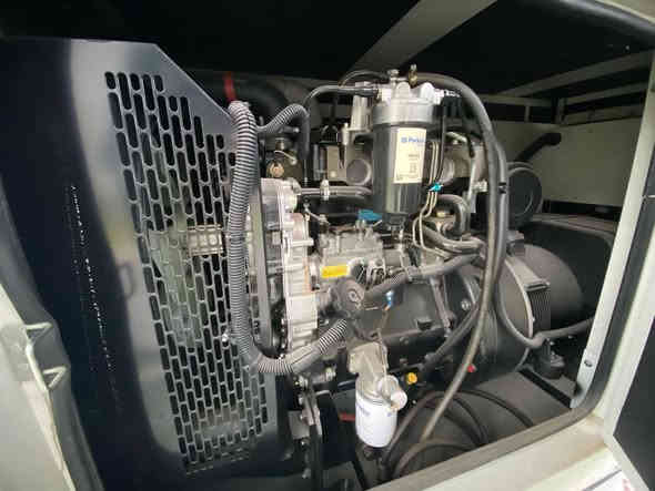 مولیدەی کارەبا مارکەی اصلی (پیرکنس/perkins)
قەبارەی : (٥٠ کی ڤی) kv
بێ دەنگ (کاتم صوت) : ٨٥٪
بەکار نەهاتووە تەنها (دوو کاتژمێر) بۆ تێست کاری کردووە، 
لە ژير کەپر پێچراوە (تۆز و تاوی) پێ نەکەوتووە،
 وەکو (صفر) وایە.

سعر: لە کۆمێنت داوای بکە ڕاستەوخۆ بۆت دێت 📩 

بای نزیکەی (١٠$) روون و فلتەری شەریکەی زیادە لەگەل دایە.
تانکی گازوائیل (١٠٠٠)لتری لەگەل دایە.
ناونیشان: سۆران

ژمارەی خاوەن سەیارە 
***********
