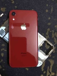 ايفون xr ذاكره 128مشكلته الشاشه بيها خطوط وبيعه اني شاشه عطلانه ب 125 ...