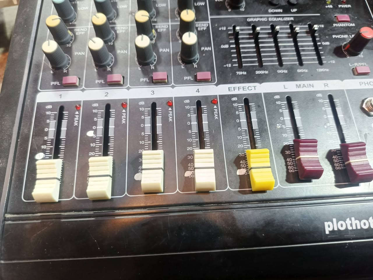 مكسر صوت للبيع ***********
