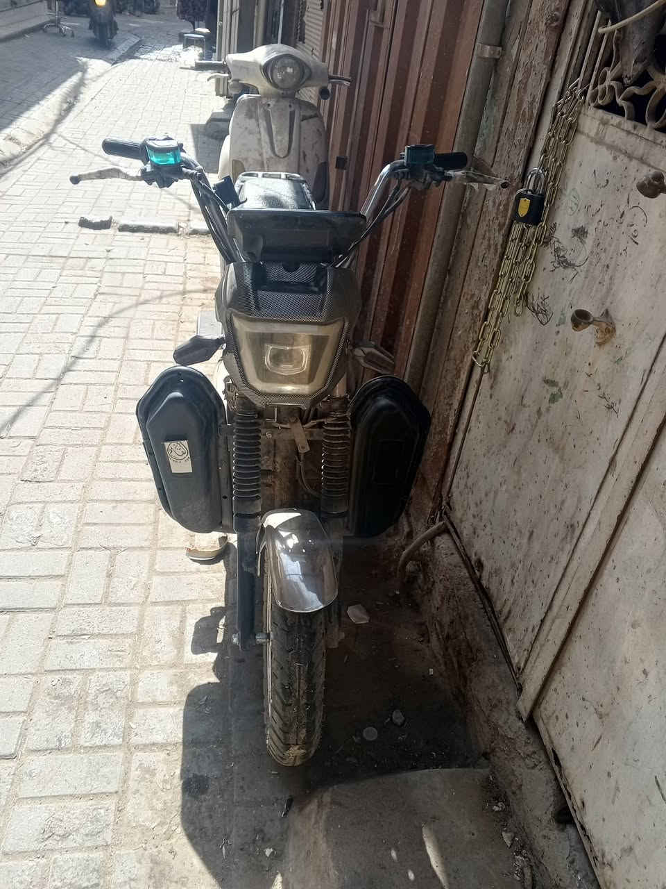 السلام عليكم دراجه شحن للبيع الرقم خاص ***********
