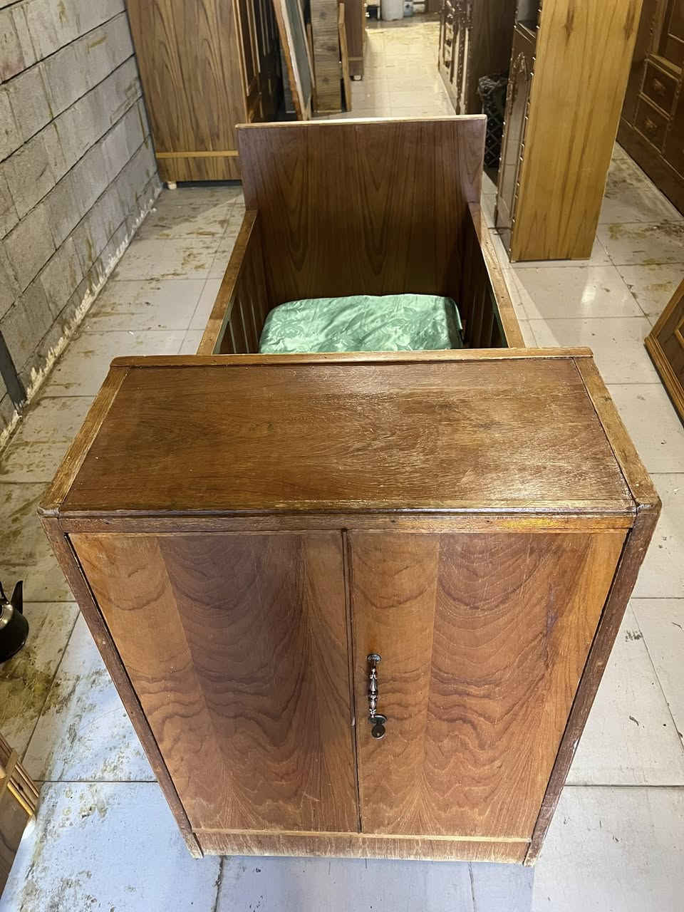 تخت طفل للبيع 👶👩‍🍼محجل
صاج فصال شغل توصي 

للاستفسار الاتصال على الارقام

اسيا 📞***********

عنواننا

الحدباء   قرب مرطبات البحرين ❄️⭕️⭕️
