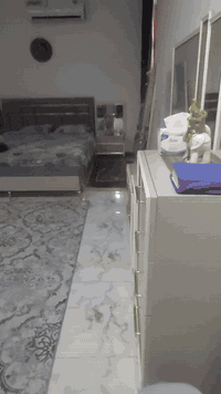 بيت بين الصحة وابو دشير مساحة ١٢٠ متر بناء حديث وكامل والكمال لله ماء كهرباء سند اصلي الي يحب يشتري على هذا رقم ***********
