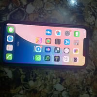 آيفون ١١ برو ماكس • ضهر مكسور • للبيع