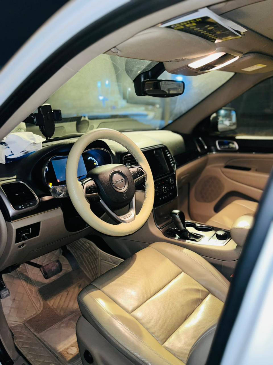 جيب كراند شيروكي لمتد خليجي ٢٠١٩ للبيع السيارة كفالة عامة لمتد فول بنوراما السيارة جديدة بمعنى الكلمة ماشية ٦٠ الف رقم اربيل الجديد السعر 30000$ ثلاث شدات وبيها مجال السيارة نضيفة جداً جداً وماحاجة اكتب مواصفات لمتد للاستفسار ***********
مكان السيارة البصرة
