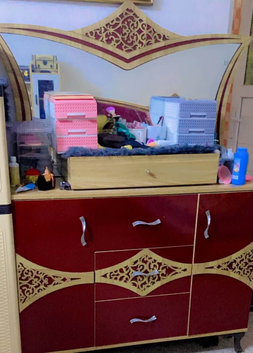 السلام عليكم غرفه درجه اولى استخدام نظيف انارات بالعرش جربايه تسكام صومايات خشب صاج 12 رجل كنتور كبير غرفه نظيفه صايره عليه بمليون سعرها ب٤٠٠ وبيها مجال بدون دوشك مكاني كربلاء حي الاطباء ***********
