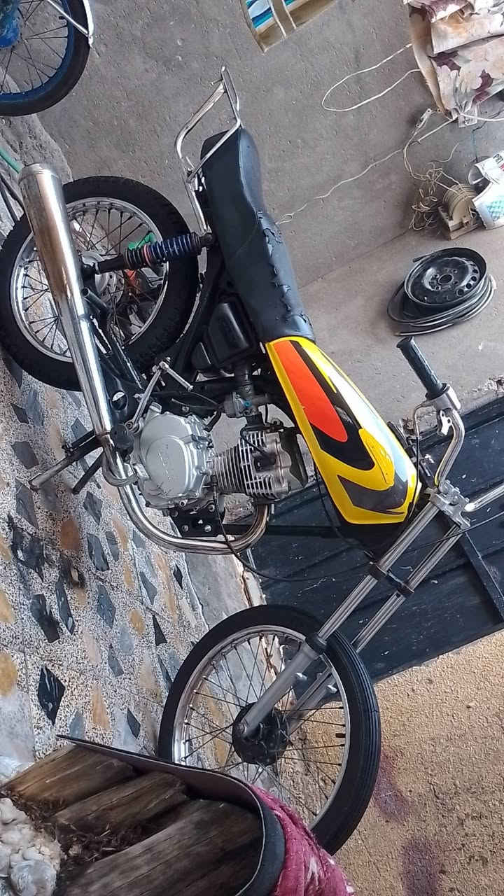 السلام عليكم دراجه نامه ادوات مكفوله مكينه جدٱ نضيفه الدراجه مابيها اي نقص السعر 375 بي مجال العنوان البصره القديمه   ***********
