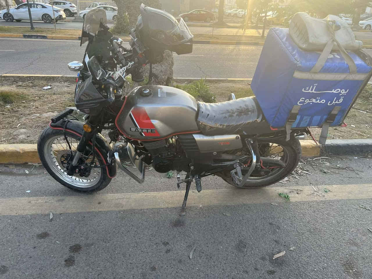 السلام عليكم دايوان لايتي موديل 22ماشية 43الف دراجة كاملة مابيهة برغي نقص مبدل بولبرن مال شفت مال الكير بس  رقم ديالى بسمي تايرات جدد جوبلس مو جوب للبيع او مراوس سعر مليونين ومية  ***********
