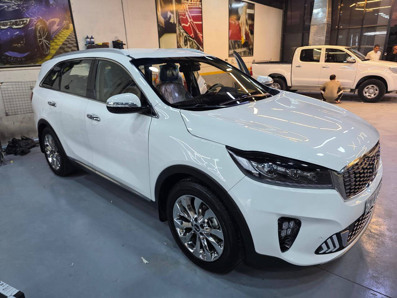 سلام عليكم للبيع كيا سورنتو 2020 وارد خليجي فول عدا البنوراما ٦ سلندر ٧ راكب وباقي المواصفات معروفه مكفوله كفاله عامه ماعدا تكحيلات جدا بسيطه السياره كلها كفاله من كل النواحي مكينه كير حدادايه كلها مكفول سياره حيل جديده بعده محافظين عليها سعره 245 وبيها مجال للشراي رقم نكليزي تحويل ممباشر  اشراي يتصل فقط مكلف بانشر  مكان سياره ديالي بعفويه سياره ماشيه 62الف وقابل لزياده

‭***********
