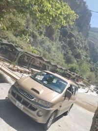 2000م شواصيها معمرات كلها شغاله مكينه جديده ب ٦٠ وبيها مجال ٠٧٧٥٨٤٢٤٦٨...