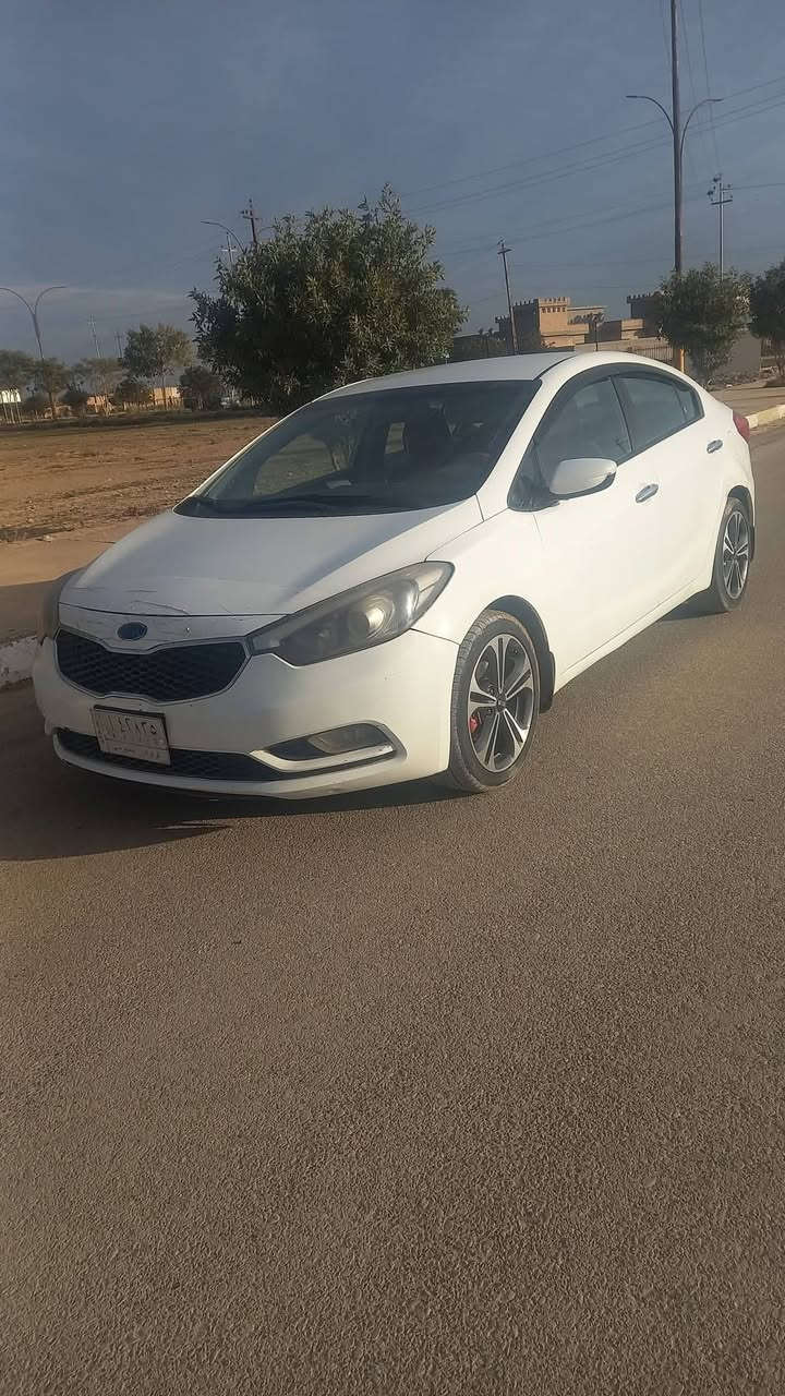 السلام عليكم ورحمة الله وبركاته
كيا سيراتو ٢٠١٤
محرك ١٦٠٠ دوش 
سنوية لل 2027 
رقم كركوك  
مشروع وطني 
تحويل ثاني يوم .
***********
***********
