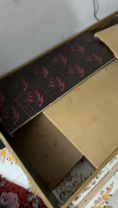 جربايه تحتاج بس صوميه نظيفه مع ميز الصغير الي يمها يحتاج بس شد والدَوشك مالتها ضغط نظيف. كلهن ب٣٠ مستعجله ع بيعه مكانهم بغداد بياع


**إذا كنت صاحب هذا الإعلان وتريد حذفه لأي سبب، رجاءا أرسل رسالة إلى الدعم الفني**