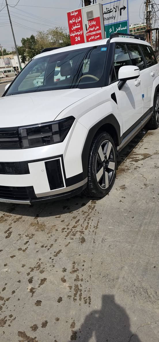 السلام عليكم سنتافي خليجي ضمان شركه هونداي موديل ٢٠٢٤ ماشيه ٧ الاف بوضع الشركه باسمي بغداد فول مواصفات فتحته سقف جلد جديده جدا السياره رقم صاحب السياره *********** السعر ٢٧٥ ورقه مكاني بغداد الكاظميه غير موجود عل فيس بوك مكفوله كفاله عامه
