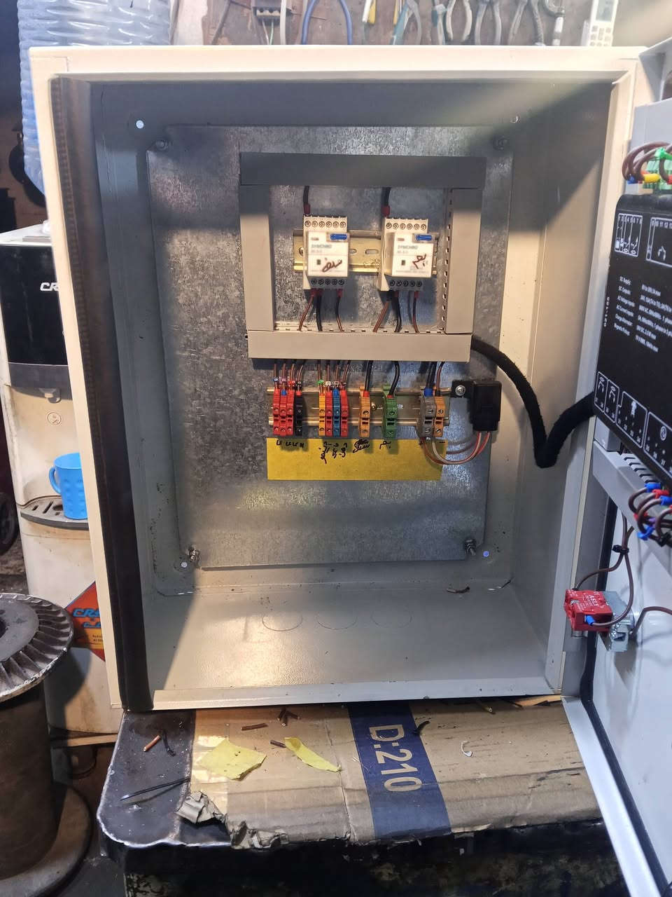 السلام عليكم بورد شاشة 5110 أصلي 
24 و12 سبيد وبدون سبيد سماوه شارع 
الفنادق 
***********
